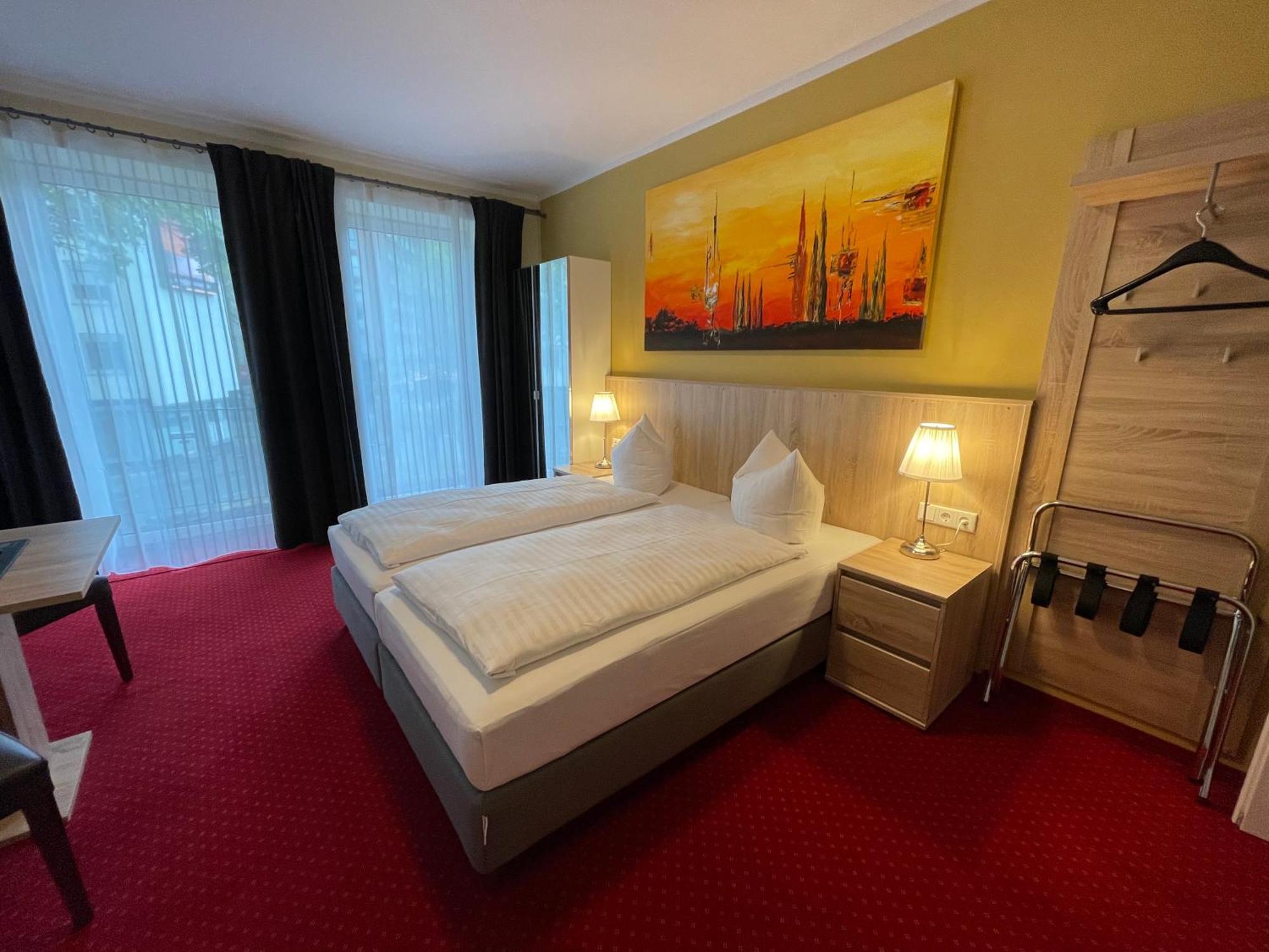 Palm Premium Hotel & Apartments Dusseldorf Bagian luar foto